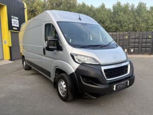 2022 Peugeot Boxer 2.2 Boxer Professional 335 L3h2 Bluehdi 140 S&s 6-Speed Manual in Grey — image 2