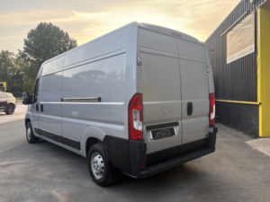 2022 Peugeot Boxer 2.2 Boxer Professional 335 L3h2 Bluehdi 140 S&s 6-Speed Manual in Grey — image 3