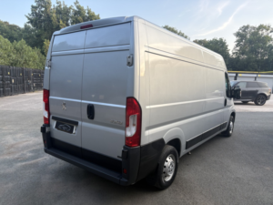 2022 Peugeot Boxer 2.2 Boxer Professional 335 L3h2 Bluehdi 140 S&s 6-Speed Manual in Grey — image 4