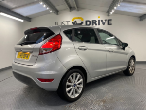2015 Ford Fiesta 1.0t Ecoboost Titanium Hatchback 5dr Petrol Manual Euro 6 (s/s) (100 Ps) in Silver — image 6
