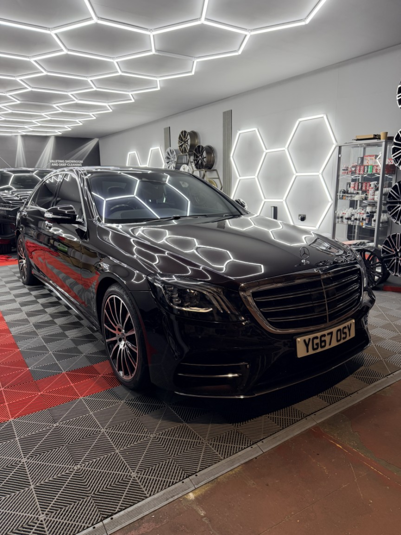 2017 Mercedes-Benz S Class 2.9 S350ld Amg Line in Black — image 1