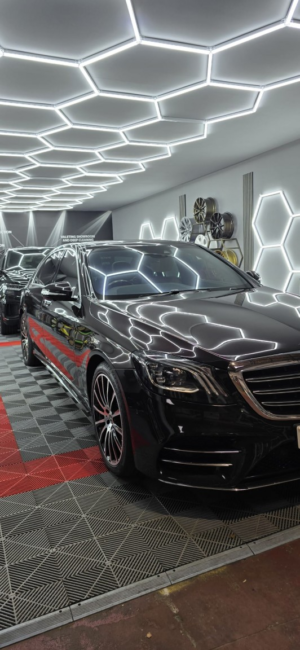 2017 Mercedes-Benz S Class 2.9 S350ld Amg Line in Black — image 3