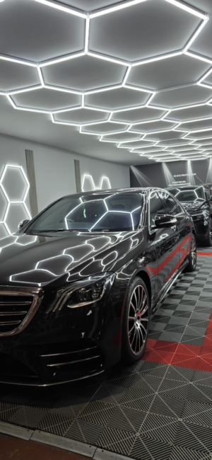 2017 Mercedes-Benz S Class 2.9 S350ld Amg Line in Black — image 4