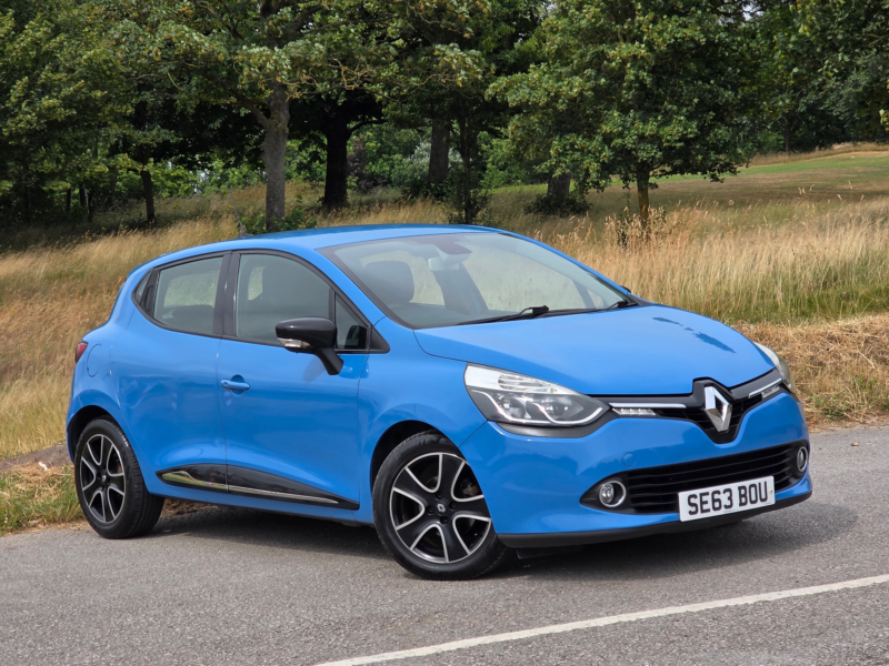 2014 Renault Clio 1.5 Dci Dynamique Medianav Hatchback 5dr Diesel Manual Euro 5 (s/s) (90 Ps) in Blue — image 1