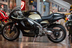 1998 Triumph Daytona T595 Daytona T595 Classic Custom in Black — image 3