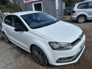 2015 Volkswagen Polo 1.4 Tdi Bluemotion Tech Se Design in White — image 2