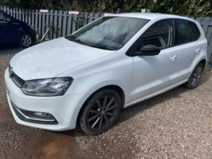 2015 Volkswagen Polo 1.4 Tdi Bluemotion Tech Se Design in White — image 5