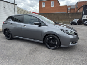 2023 Nissan Leaf 39kwh N-Connecta in Grey — image 4