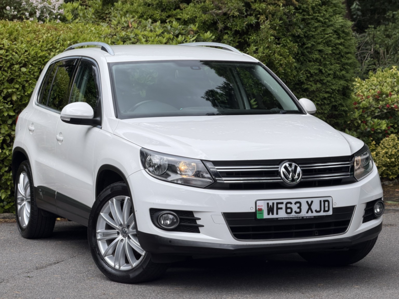 2013 Volkswagen Tiguan 2.0 Tdi Bluemotion Tech Match in White — image 1