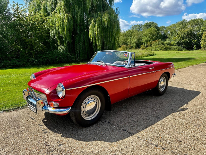 1966 MG Mgb 1.8 Roadster in Red — image 1