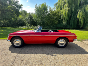 1966 MG Mgb 1.8 Roadster in Red — image 2