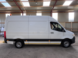2021 Mercedes-Benz Sprinter 316 Mwb Rwd 3500kgs Towing. 61500 Miles. Fsh. 1 Owner. in White — image 4