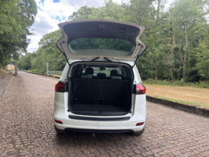2015 Vauxhall Zafira Tourer 1.4 I Turbo Elite in White — image 3