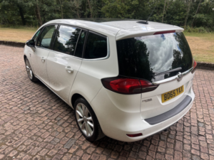 2015 Vauxhall Zafira Tourer 1.4 I Turbo Elite in White — image 4