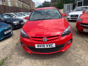 2015 Vauxhall Astra 1.4i Turbo Limited Edition Euro 6 5dr in Red — image 2