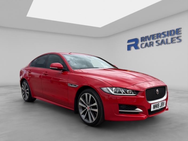 2018 Jaguar Xe 2.0i Gpf R-Sport Saloon 4dr Petrol Auto AWD Euro 6 (s/s) (300 Ps) in Red — image 1