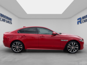2018 Jaguar Xe 2.0i Gpf R-Sport Saloon 4dr Petrol Auto AWD Euro 6 (s/s) (300 Ps) in Red — image 4