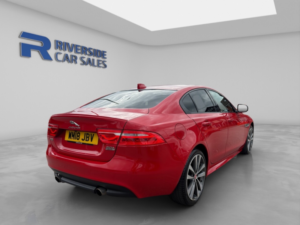 2018 Jaguar Xe 2.0i Gpf R-Sport Saloon 4dr Petrol Auto AWD Euro 6 (s/s) (300 Ps) in Red — image 6