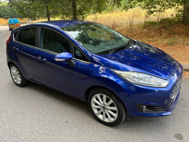 2016 Ford Fiesta 1.0 Titanium Hatchback 5dr Petrol Manual Euro 6 (s/s) (80 Ps) in Blue — image 1