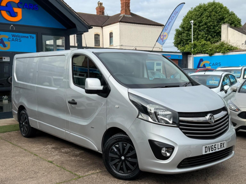 2015 Vauxhall Vivaro 1.6 Cdti 2900 Sportive L2 H1 Euro 5 5dr in Silver — image 1