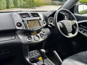 2011 Toyota Rav4 2.2 D-Cat Sr SUV 5dr Diesel Auto 4WD Euro 5 (150 Ps) in Silver — image 2