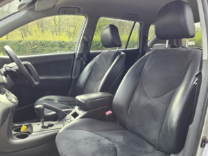 2011 Toyota Rav4 2.2 D-Cat Sr SUV 5dr Diesel Auto 4WD Euro 5 (150 Ps) in Silver — image 3