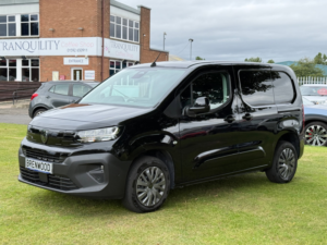 2025 Peugeot Partner 1.5 Bluehdi 1000 Asphalt Standard Panel Van 5dr Diesel Eat8 Swb Euro 6 (s/s) (130 Ps) in Black — image 4