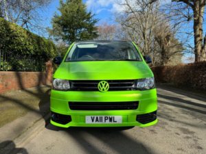 2011 Volkswagen Transporter in Green — image 2
