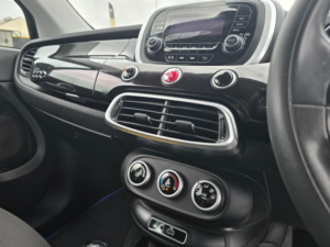 2016 Fiat 500x 1.6 E-Torq Pop SUV 5dr Petrol Manual Euro 6 (110 Ps) in Black — image 4