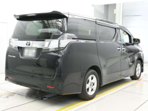 2015 Toyota Vellfire 2.5x 8 Seats in Black — image 3