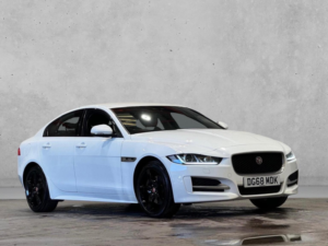 2018 Jaguar Xe 2.0d R-Sport Auto AWD Euro 6 (s/s) 4dr in White — image 6