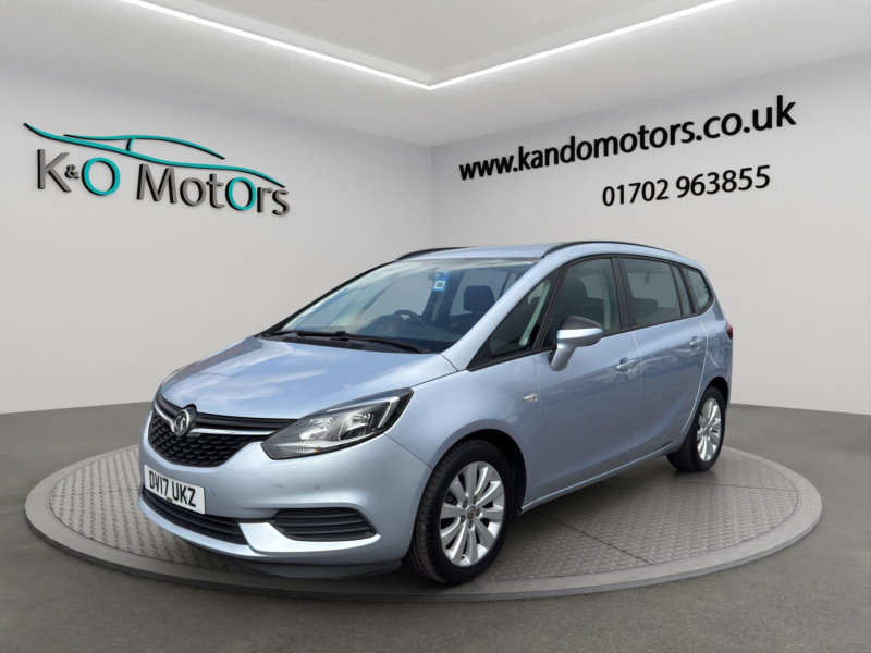 2017 Vauxhall Zafira Tourer 1.4i Turbo Design Euro 6 5dr in Silver — image 1
