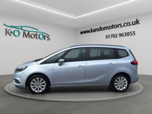 2017 Vauxhall Zafira Tourer 1.4i Turbo Design Euro 6 5dr in Silver — image 3