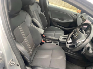 2023 Renault Clio 1.6 E-Tech E-Tech Engineered Auto Euro 6 (s/s) 5dr in Silver — image 6