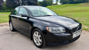 2004 Volvo S40 2.4i S Geartronic 4dr in Black — image 4