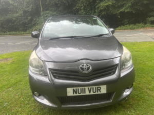 2011 Toyota Verso 2.2 D-Cat T Spirit in Grey — image 3