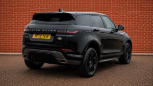 2019 Land Rover Range Rover Evoque 2.0 D180 R-Dynamic S Auto 4WD Euro 6 (s/s) 5dr in Black — image 4