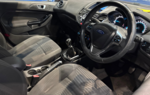 2015 Ford Fiesta 1.0t Ecoboost Titanium Hatchback 5dr Petrol Manual Euro 5 (s/s) (100 Ps) in Red — image 4