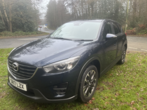 2017 Mazda Cx-5 2.2 Skyactiv-D Sport Nav in Blue — image 5