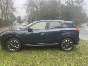 2017 Mazda Cx-5 2.2 Skyactiv-D Sport Nav in Blue — image 6