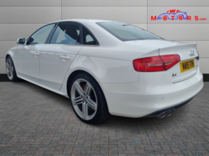 2015 Audi A4 2.0 Tdi S Line in White — image 5