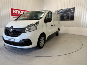 2019 Renault Trafic 1.6 Dci 27 Business+ Swb Standard Roof Euro 6 5dr in White — image 2