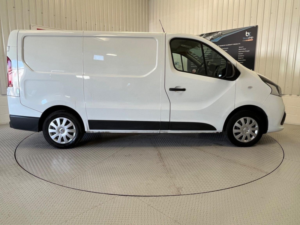 2019 Renault Trafic 1.6 Dci 27 Business+ Swb Standard Roof Euro 6 5dr in White — image 5