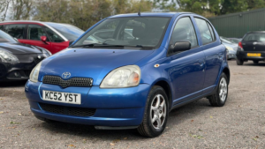 2003 Toyota Yaris 1.0 Vvt-I Colour Collection 5dr in Blue — image 3