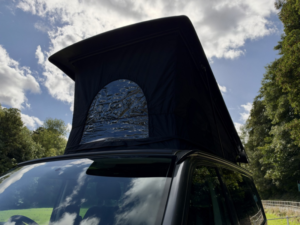 2015 Volkswagen Transporter 2.0 Bitdi Bluemotion Tech T30 Highline Kombi 4motion in Grey — image 5