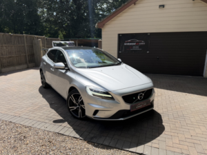 2017 Volvo V40