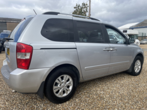 2011 Kia Sedona Wheelchair Accessible Vehicle Wav Side Ramp Passenger Upfront Ramp 2.2 Crdi 2 in Silver — image 3