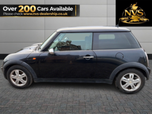 2005 MINI Hatch 1.6 One Hatch in Black — image 4