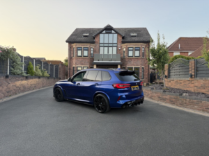 2020 BMW X5 M 4.4 X5 M Competition in Blue — image 2