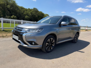 2018 Mitsubishi Outlander 2.0h 12kwh 4h CVT 4WD Euro 6 (s/s) 5dr in Grey — image 4